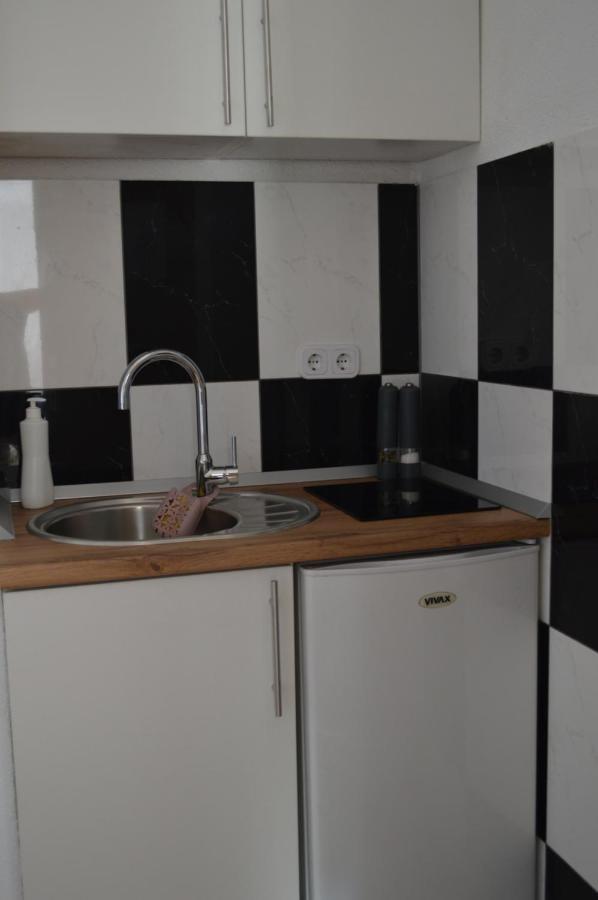 נאום Apartmani Sunset מראה חיצוני תמונה